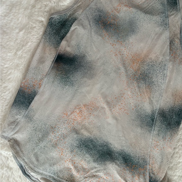 Lululemon - Sculpt Mesh Tank Top in Spray Camo Silvery Blue Multi - Picture 6 of 13